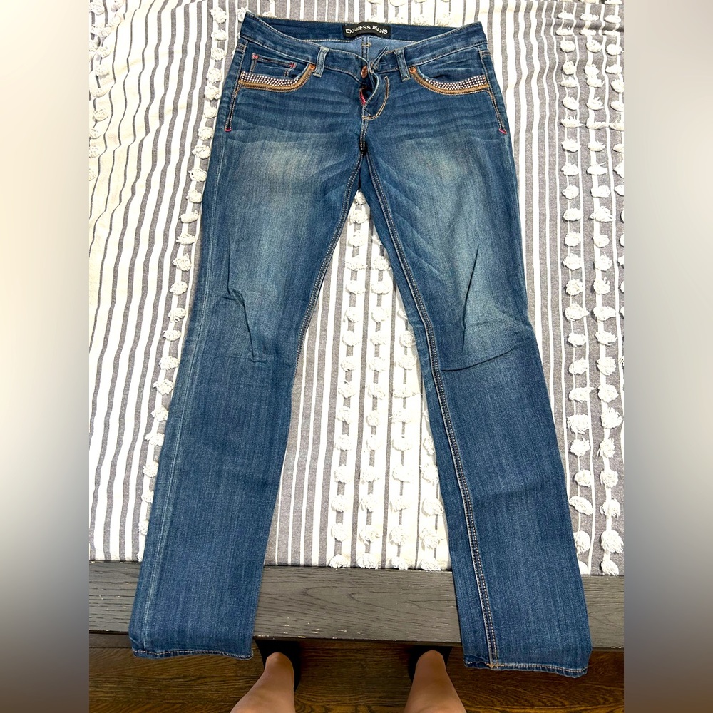 Express size 4 ankle skinny low rise jeans